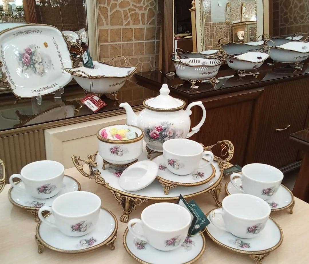 فروشگاه لوستر و کریستال آقای چشمگیر در خوی